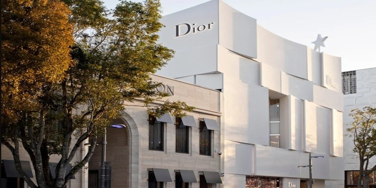 Dior Shoes Outlet in an effort to immerse our audience